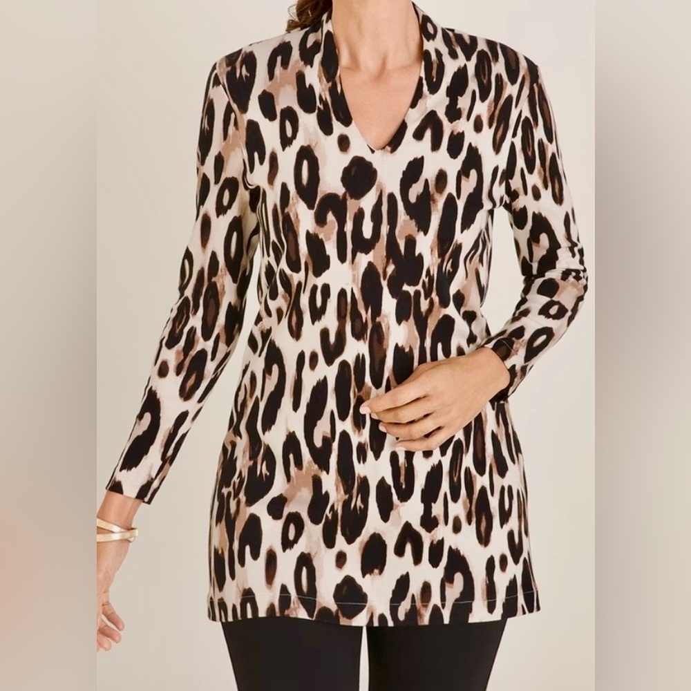 Chico's 💯% Cotton, Animal Print, Long Sleeve, V-Neck top